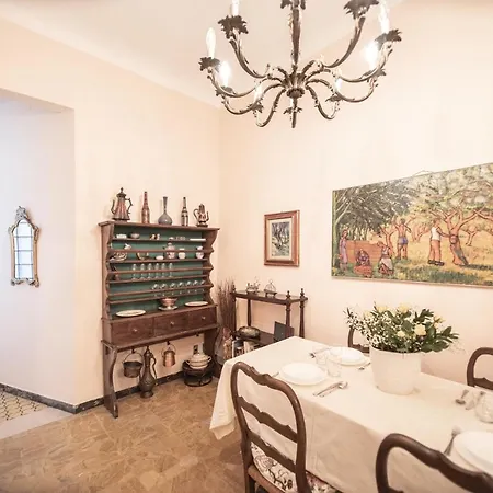 Re Migio With Terrace And Lift Lejlighed Lucca